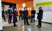 堅(jiān)守初心做事業(yè)，為甜蜜生活而奮斗