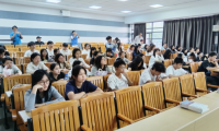 富華名創公司創始人楊青香走進東莞職業學院