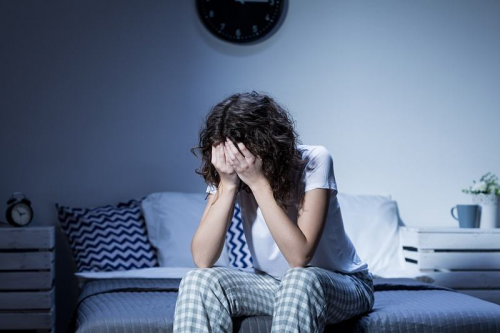 嚴重失眠怎么辦？心諾即眠睡眠儀，專業治療失眠更安全