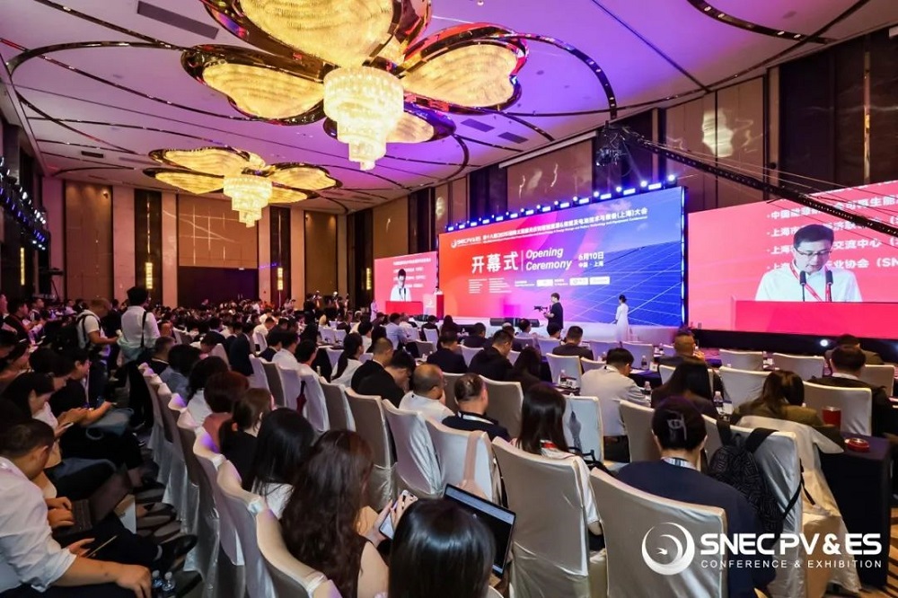 90多個(gè)國(guó)家，3000多家企業(yè)，齊聚上海光伏兩會(huì)，能環(huán)寶參與其中！